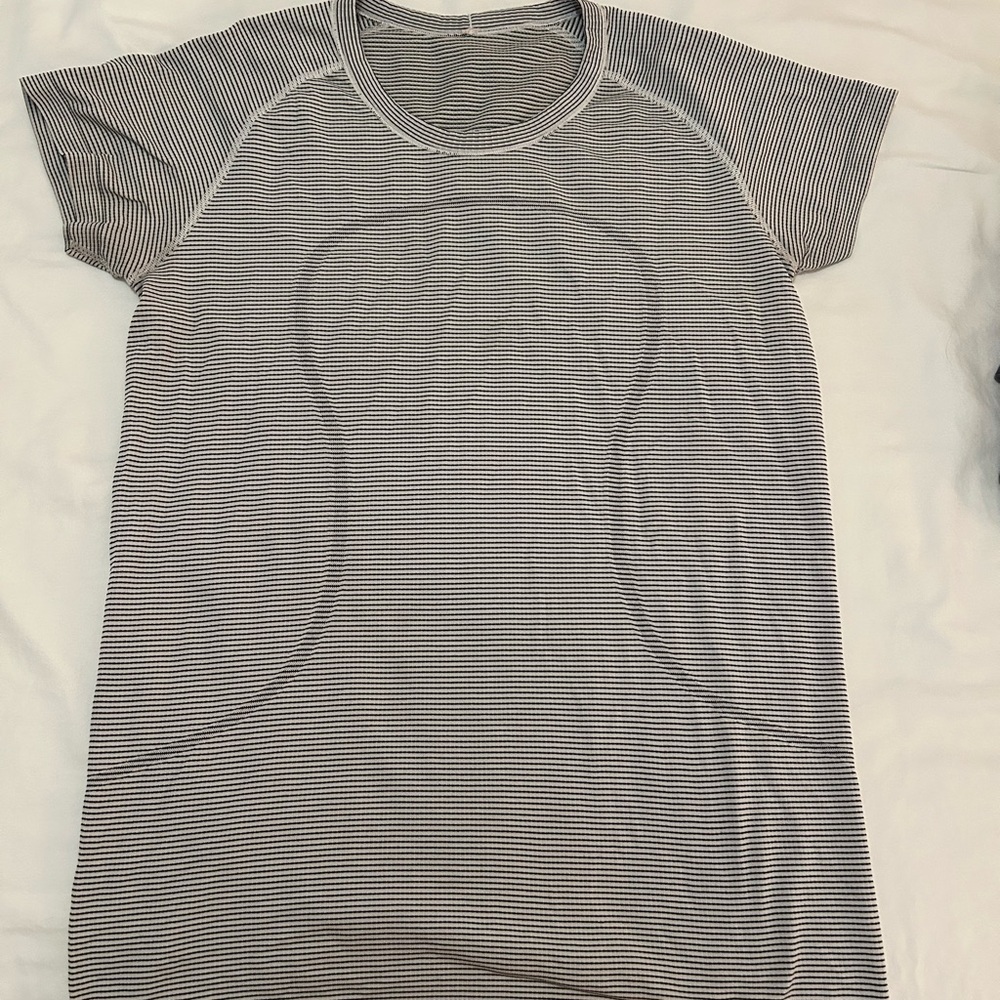 Lululemon Swiftly Tech Short sleeve